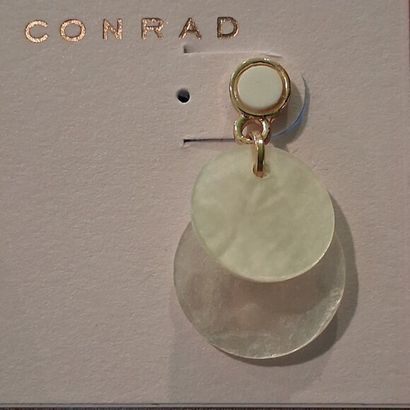 LC Lauren Conrad Girly Pearl-Seashore Pendant Necklace & Earrings Set - Picture 3 of 11